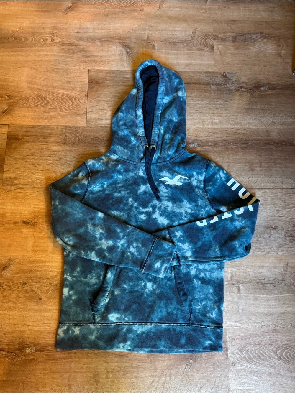 Hollister Teal and Black Tie-Dye Fleece Hoodie